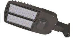China 60 Watt Outdoor Area Lighting LED 8200lm With Meanwell / Sosen Driver supplier