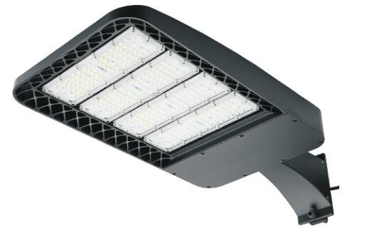100W IP67 14000 Lumen Led Parking Lot Lights Aluminium Housing For Main Road Lighting supplier